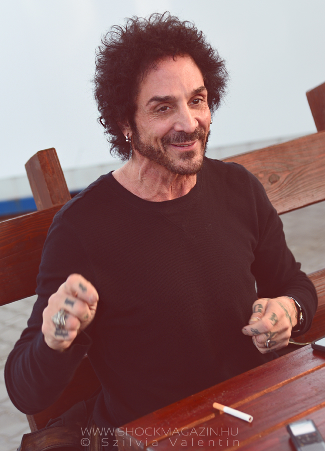 deen_castronovo_2018_01
