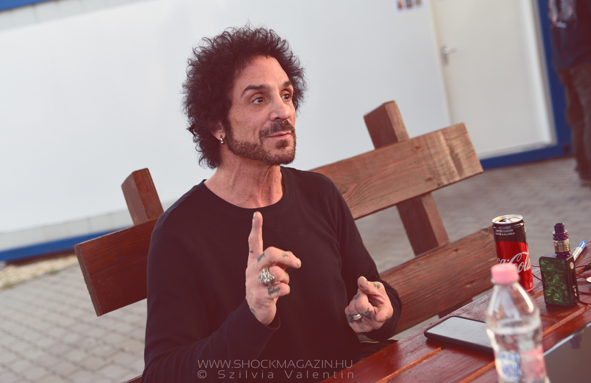 deen_castronovo_2018_04