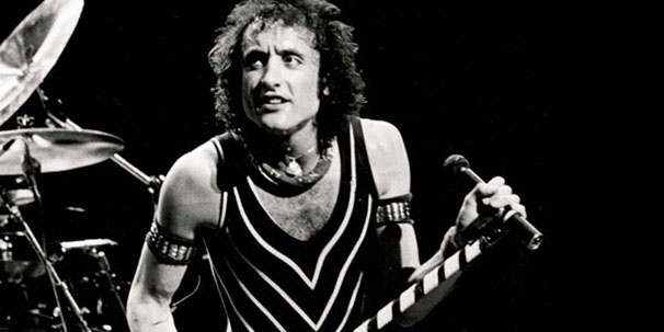 0323qr10