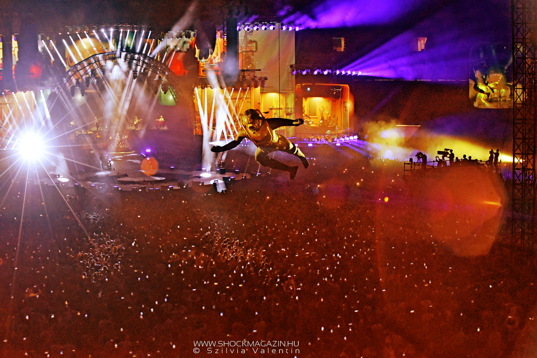 azahriah_k2024_06