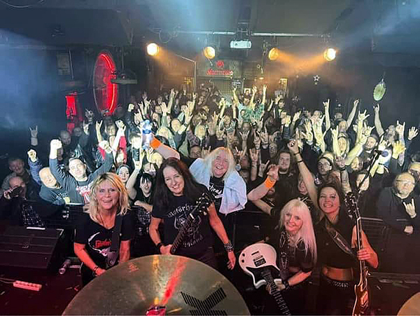girlschool_4