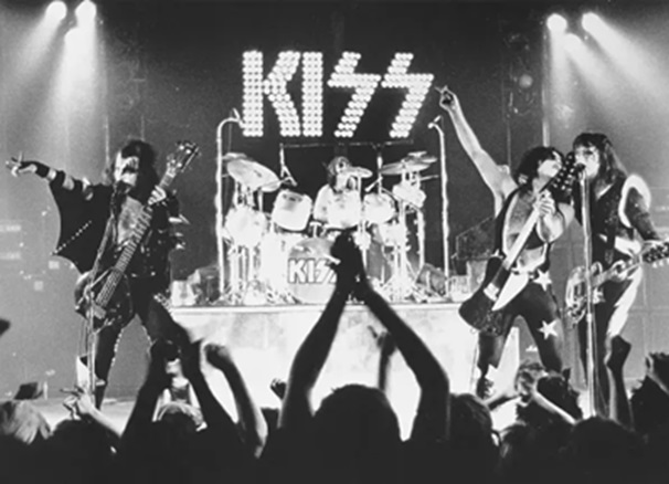 kiss_10